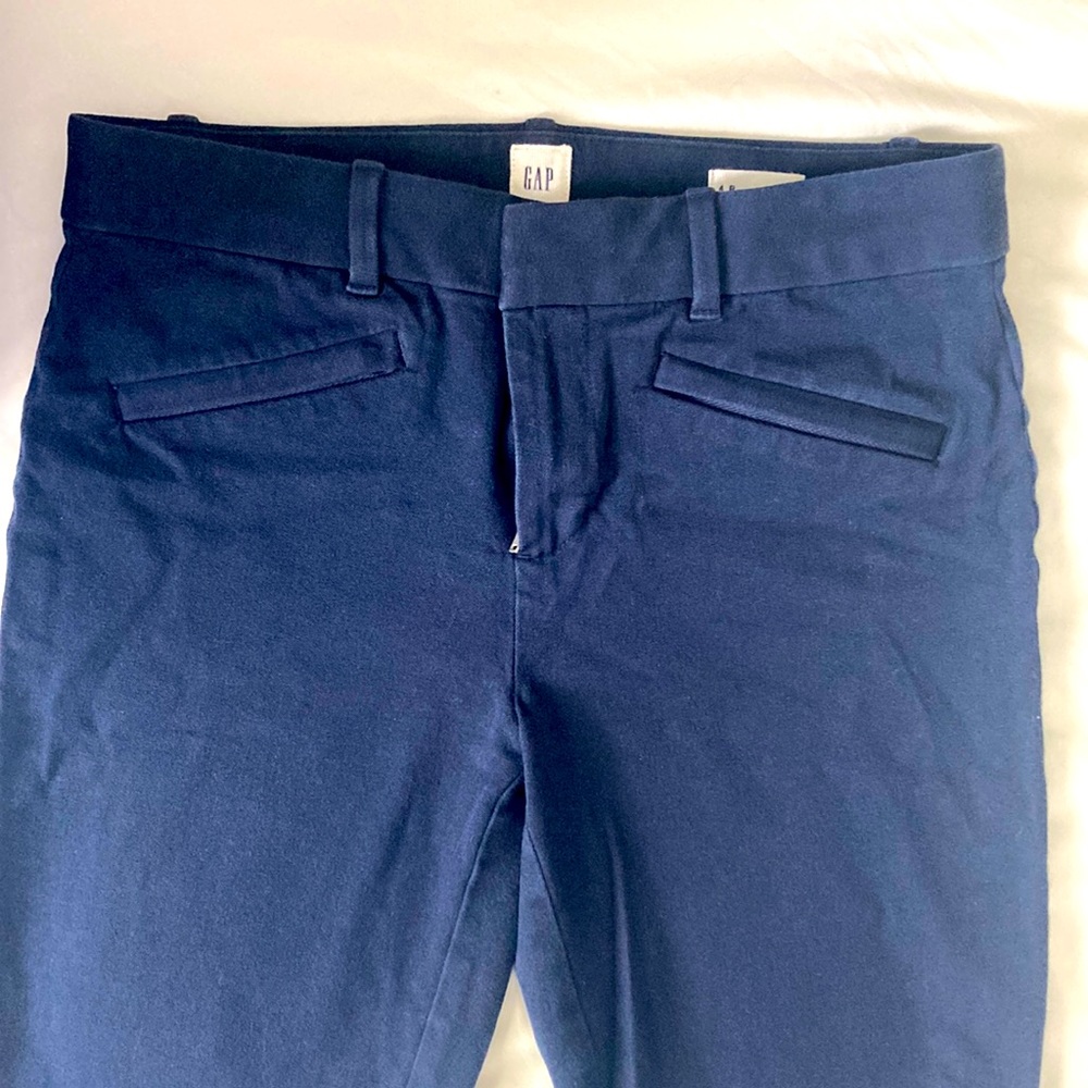 Gap business casual skinny pants in dark blue. Size 4R.